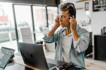 How Contact Centers Can Benefit from SIP Trunking